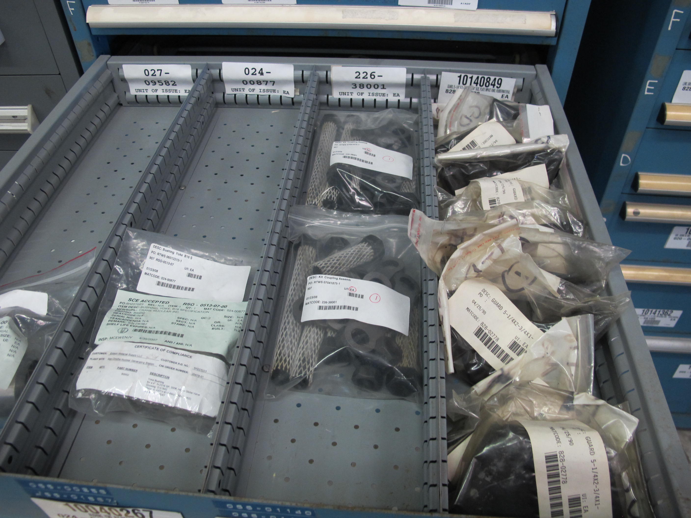 LISTA HEAVY DUTY 10-DRAWER PARTS CABINET W/ CONTENTS (W-44) LOADING & HANDLING FEE $25-